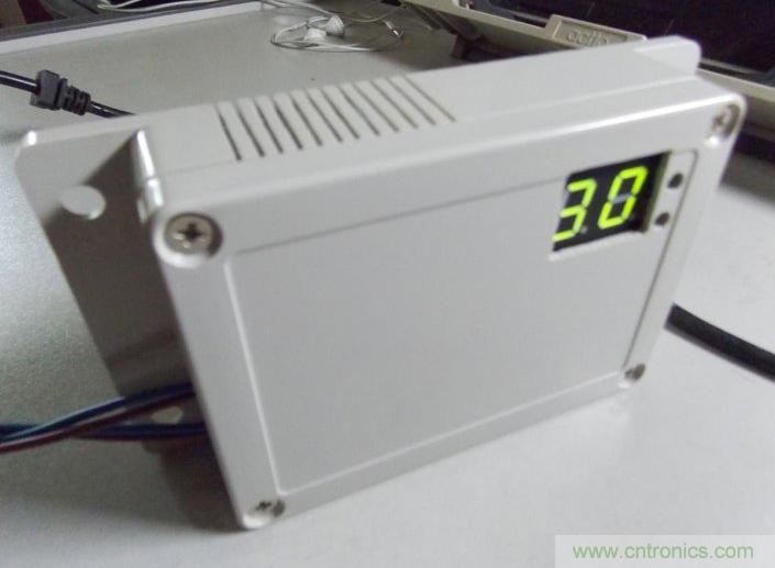 牛人全手工DIY：微電腦智能溫控市電開(kāi)關(guān)