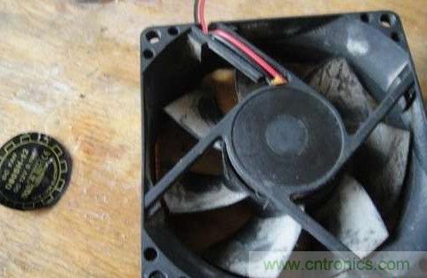 創(chuàng)意DIY！迷你風(fēng)力發(fā)電機(jī)！