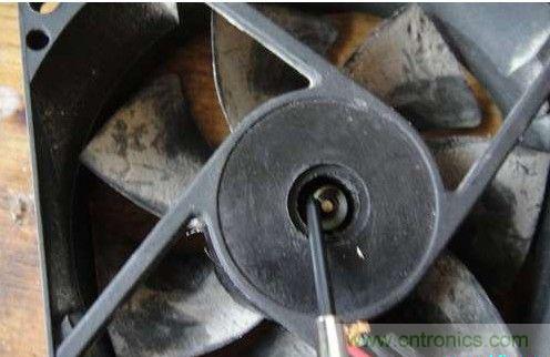 創(chuàng)意DIY！迷你風(fēng)力發(fā)電機(jī)！