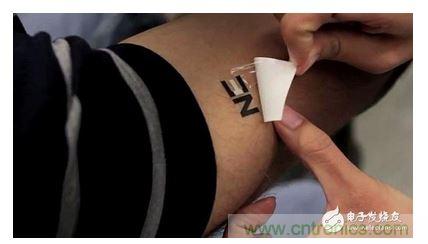  像貼紙一樣，汗水發(fā)電