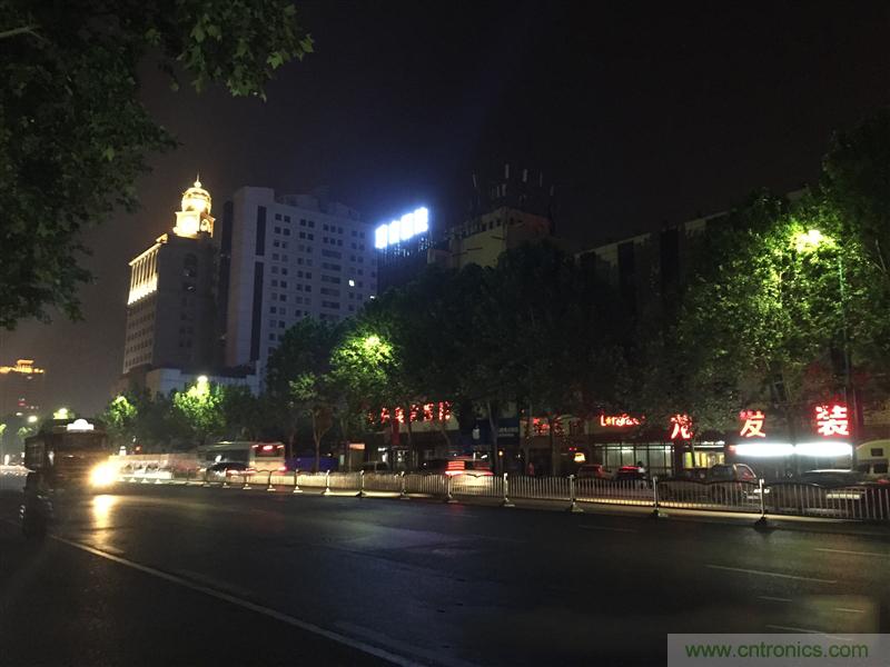 無邊框的 nubia Z9 ，一款既有驚喜，又有驚艷的智能手機