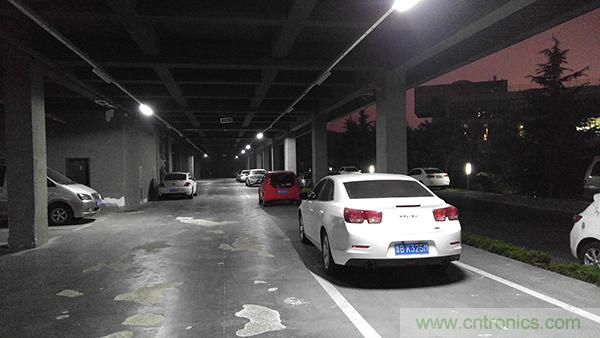 業(yè)界良心 LG V10 評測:剛毅、冷峻，不失人性化