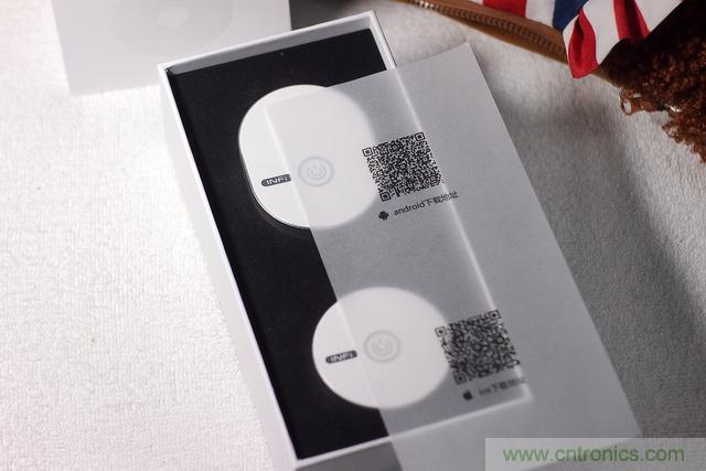 路由器也跟風(fēng)玩分體設(shè)計(jì)，你咋不上天呢？