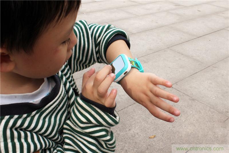 別讓《失孤》重演，360兒童手表幫你定住家中小頑童！