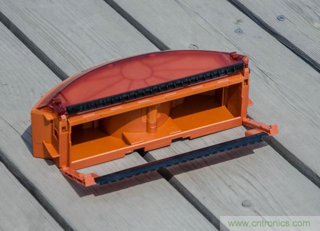 智能導(dǎo)航掃地機(jī)器人，以內(nèi)更靠譜！