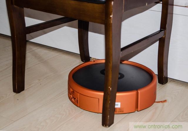 智能導(dǎo)航掃地機(jī)器人，以內(nèi)更靠譜！