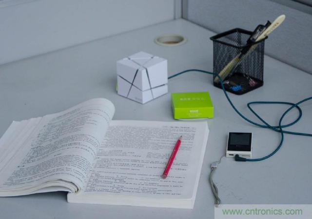 洛斐創(chuàng)意藍(lán)牙音箱，光與建筑點(diǎn)綴生活