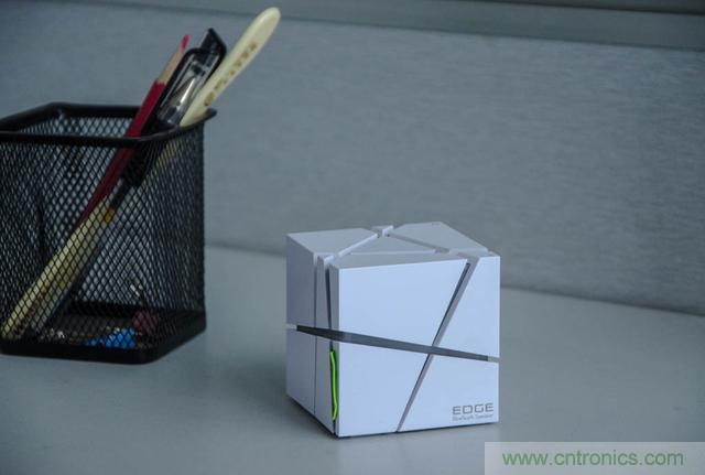 洛斐創(chuàng)意藍(lán)牙音箱，光與建筑點(diǎn)綴生活