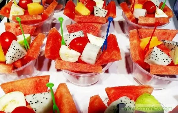 手機單鏡頭和雙鏡頭設(shè)計有什么區(qū)別？