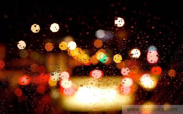 當(dāng)我們?cè)谡務(wù)撟詣?dòng)駕駛時(shí)，我們到底在談?wù)撌裁矗? width=