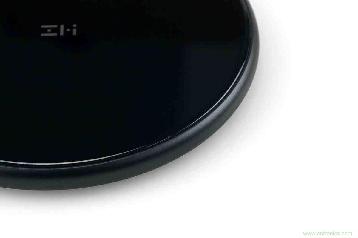 拆解對(duì)比：系出同門，小米、紫米無(wú)線充電器的差別有多大？