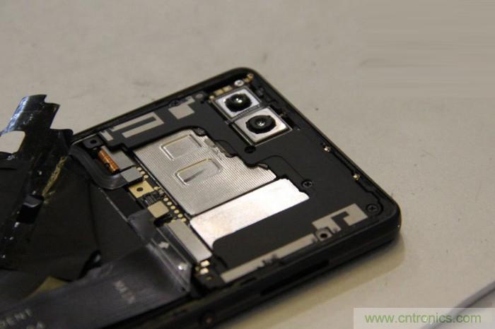 堅(jiān)果R1拆解：內(nèi)部設(shè)計(jì)究竟如何？