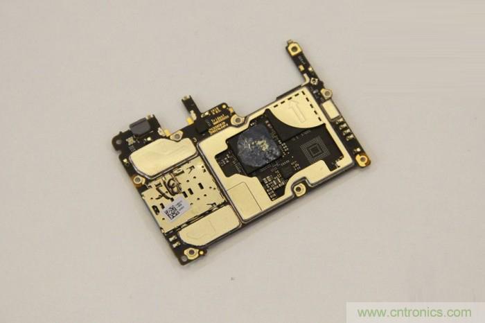 堅(jiān)果R1拆解：內(nèi)部設(shè)計(jì)究竟如何？